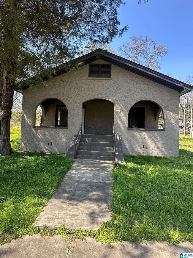 Building Photo - 3012 Anniston Ave