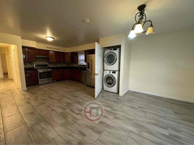 3250 Spencer Dr Unit 1, The Bronx, NY 10465 Room for Rent in The