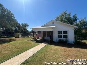 Foto principal - 1015 Zunker St