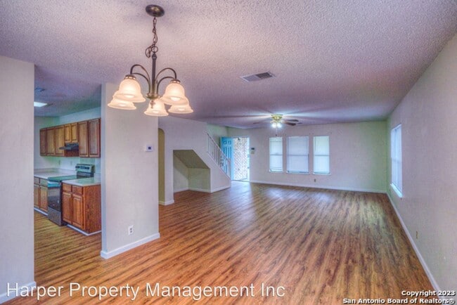 Building Photo - 4 br, 2.5 bath House - 8202 Grimchester