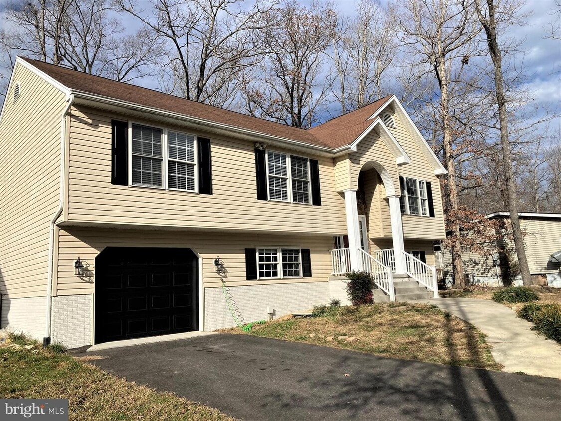 1116 Lakeview Pkwy, Locust Grove, VA 22508 House for Rent in Locust