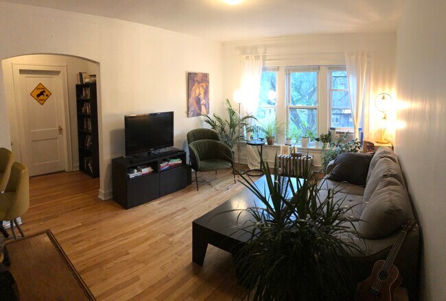 Foto del edificio - 2504 N California Ave