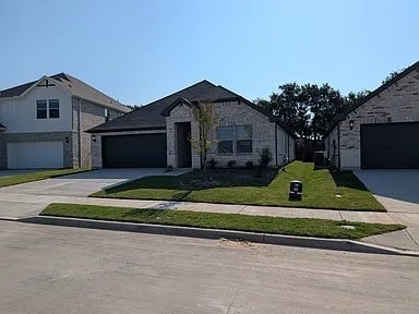 Building Photo - 1017 Emberwood Dr