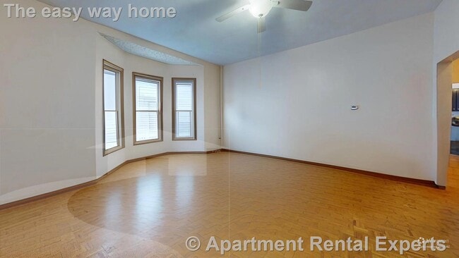 Foto del edificio - 240 School St