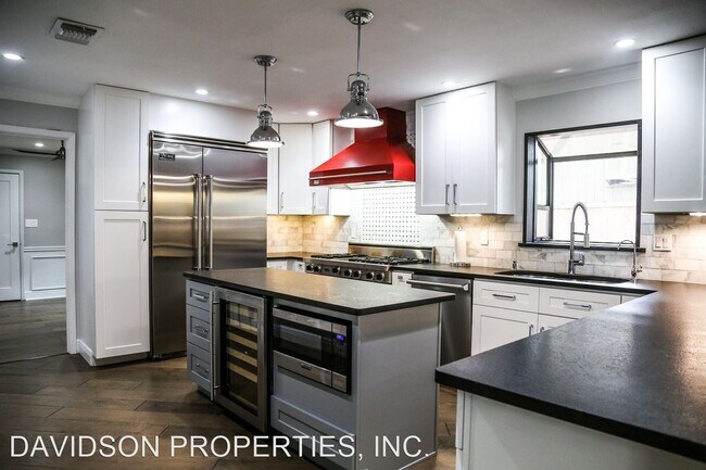 Foto del edificio - 4 br, 4.5 bath House - 203 Rockhill Dr