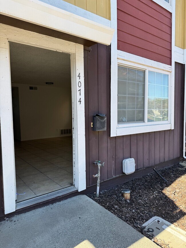 Building Photo - 4074 Weymouth Ln