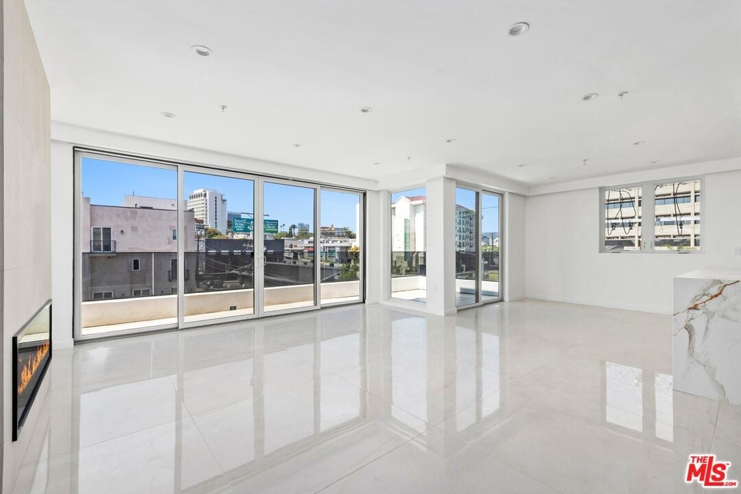 Foto principal - 1414 S Beverly Dr