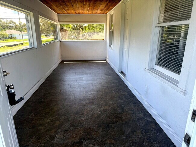 Photo - 810 20th Avenue South Apartment