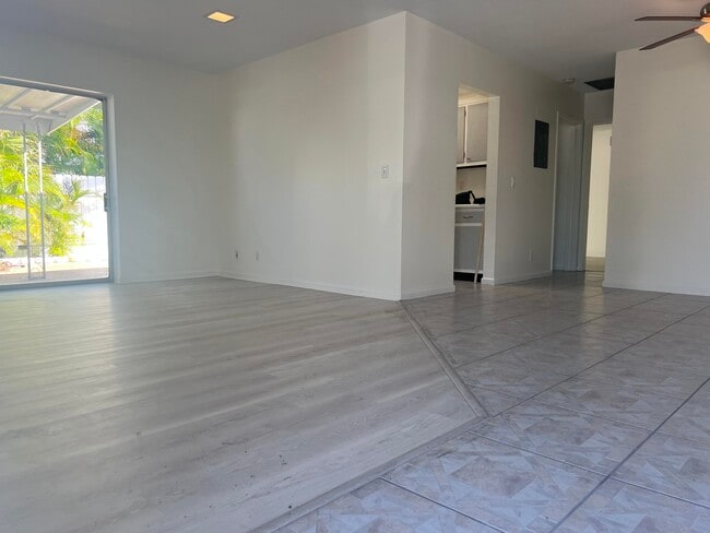 Foto del edificio - 136 Yacht Club Dr