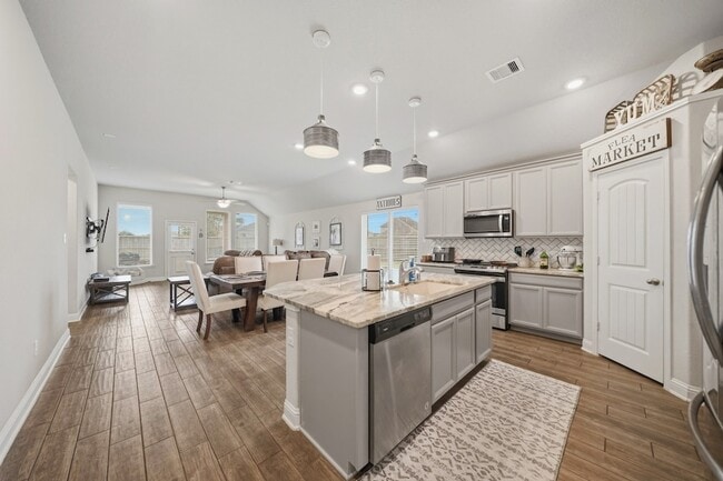 Foto del edificio - 5338 Regal Gem Ln