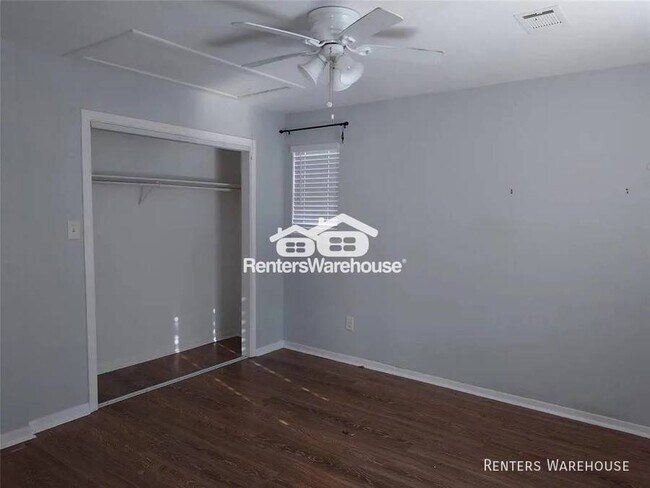 Foto del edificio - Beautiful 3 bedroom 1 bath cottage, fully ...
