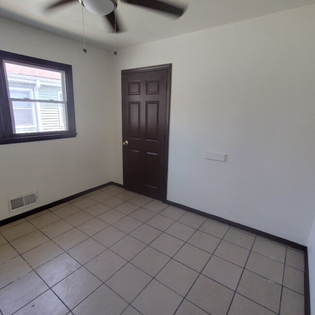 Foto del edificio - 7210 W Hampton Ave