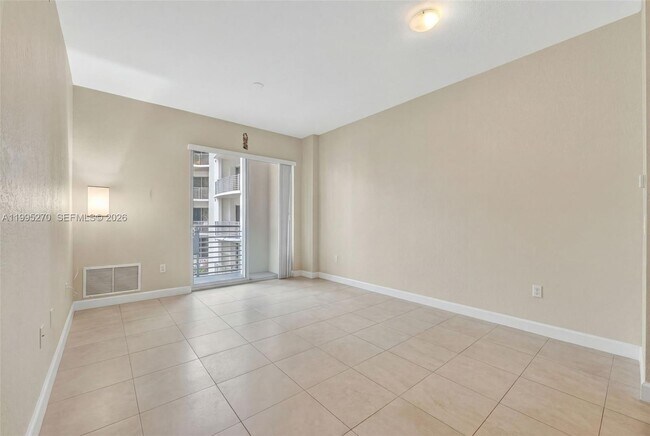 Foto del edificio - 1830 Radius Dr
