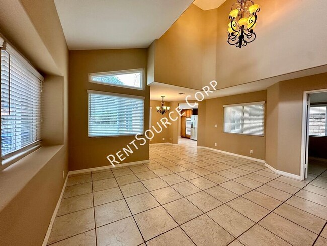 Building Photo - 3 Bedroom (2 Masters), 3 Full Bath House f...