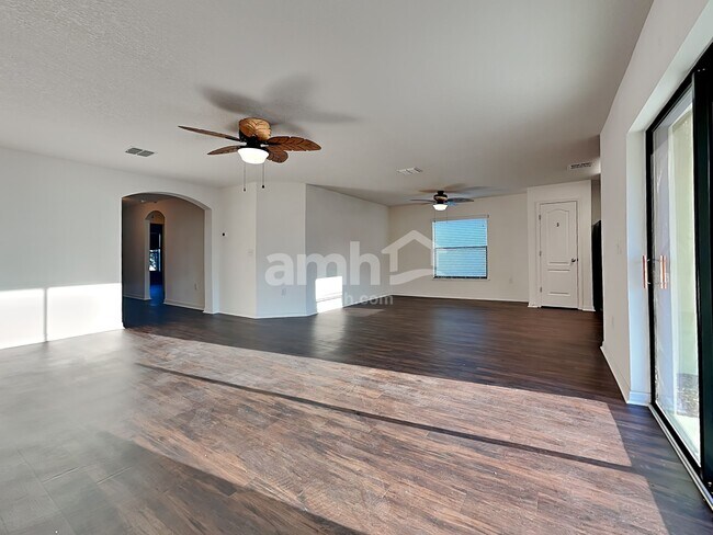 Building Photo - 1741 Chatham Grn