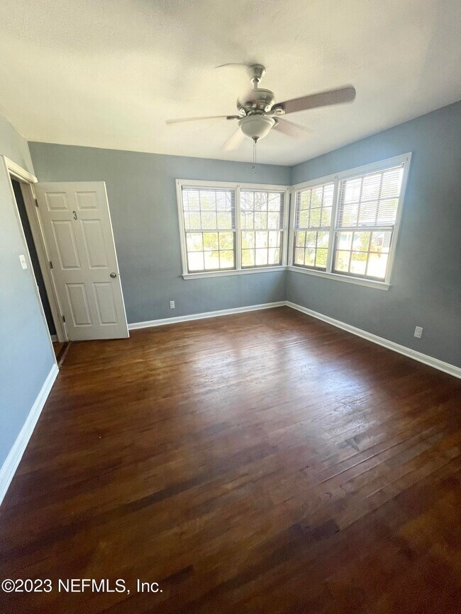Foto del edificio - 2966 Remington St
