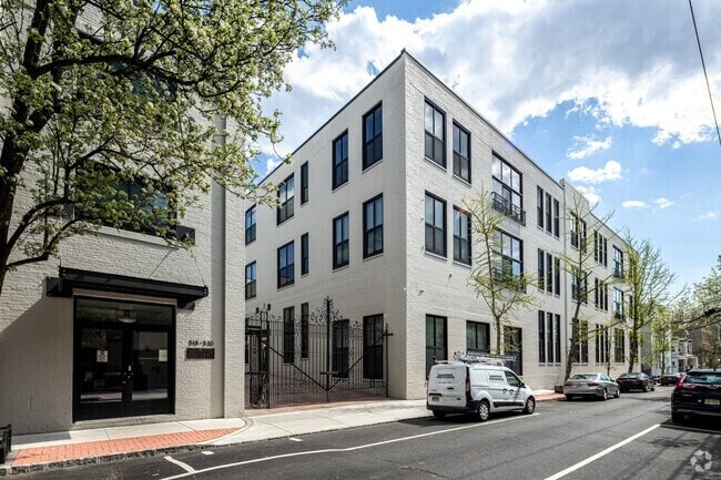 condo building exterior - 518 Gregory Ave