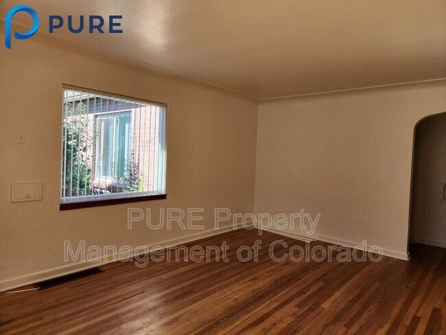 Building Photo - 776 Forest St