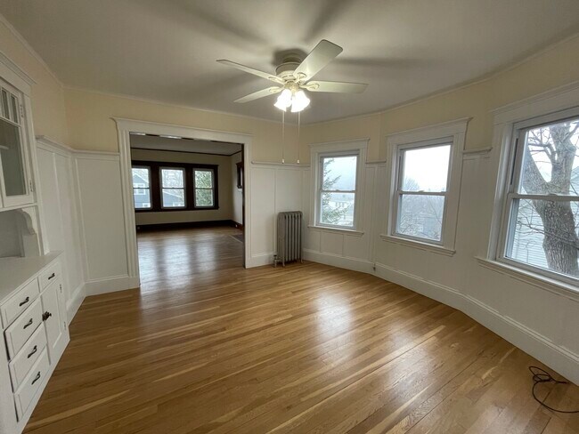 Building Photo - 122-124 Highland Ave