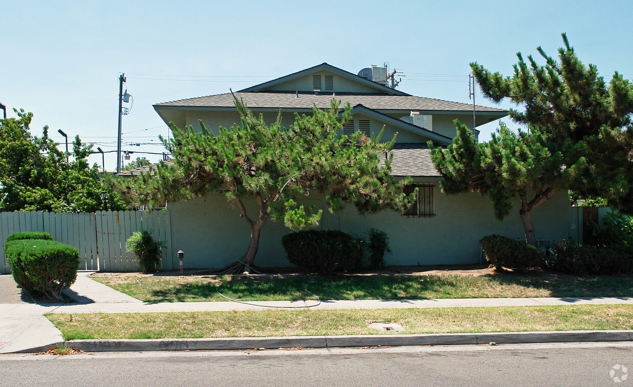 Building Photo - 2434 E Peralta Way