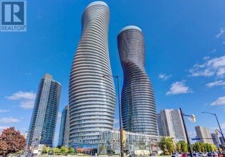 Building Photo - 50 Absolute Ave