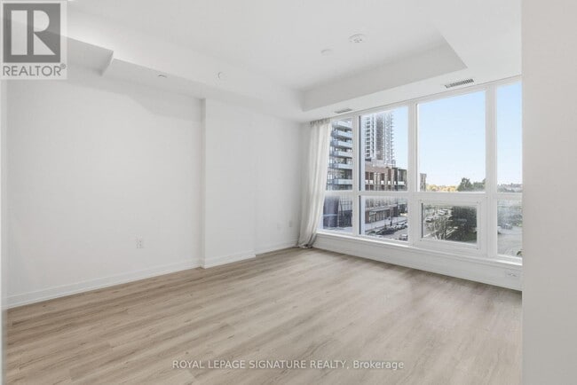 Building Photo - 395 Square One Dr