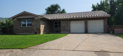 Building Photo - 4708 SE 45th St