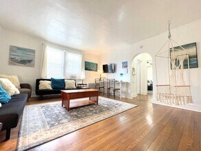 Building Photo - 6649 Berthold Ave