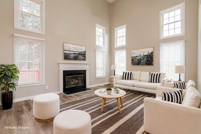 Foto del edificio - 500 Mountain Lake Dr