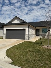 Building Photo - 15672 E 21st St N