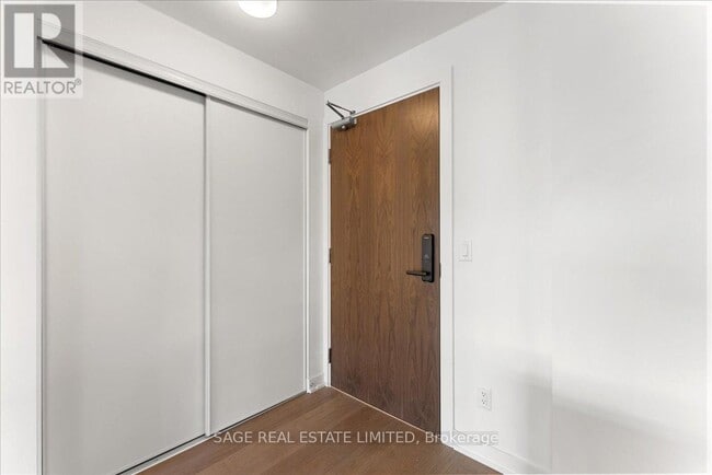 Photo du bâtiment - 1161 Kingston Rd