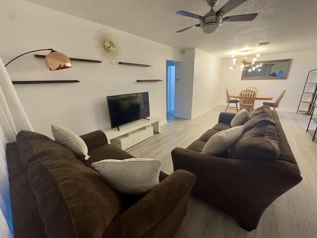 Foto del edificio - 554 NW 46th St