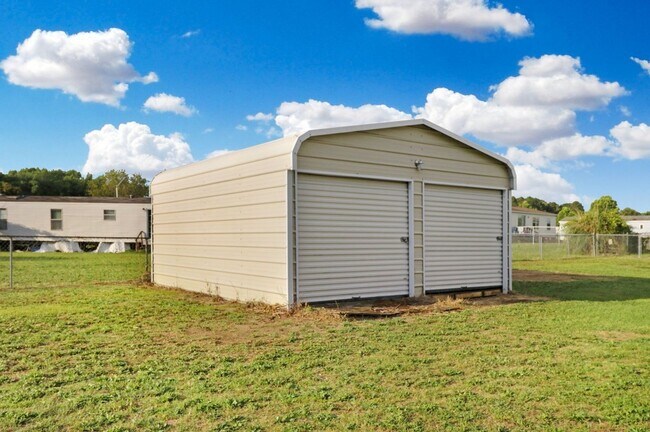 Foto del edificio - 2 BR, 2 BA Mobile Home w/ 2-Car Detached G...