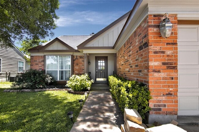 Building Photo - 613 Black Locust Drive West