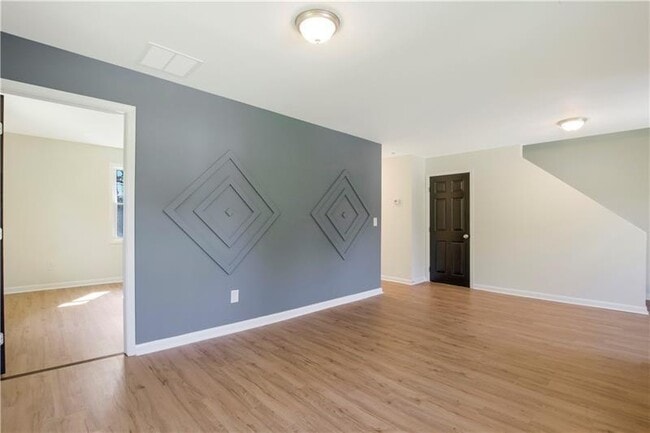 Foto del edificio - 551 Valley Hill Rd SE