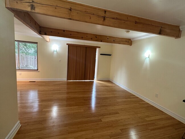 Building Photo - 3182 Bolgos Cir