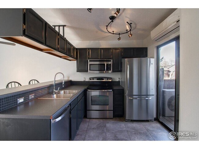 Building Photo - 3575 28th St