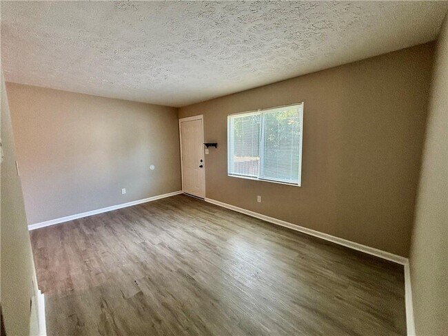 Foto del edificio - 6077 Pine St