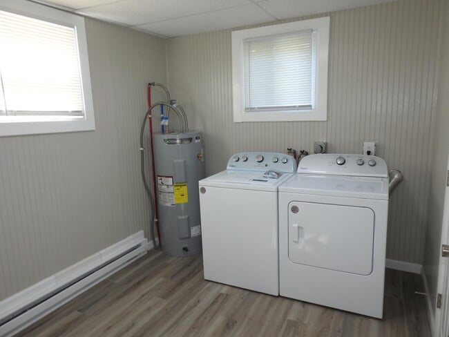 Building Photo - 121 Canal Ave