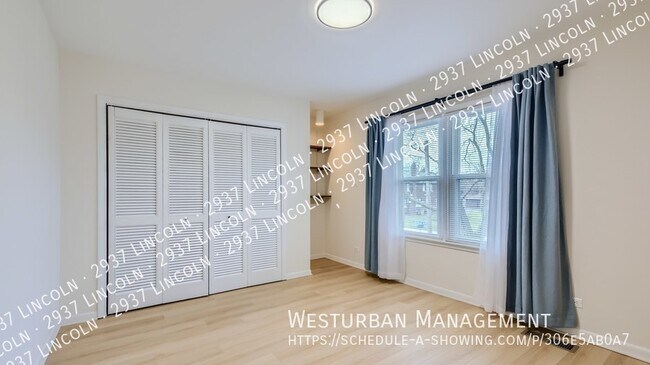 Building Photo - Completely Remodeled next door to Forest P...