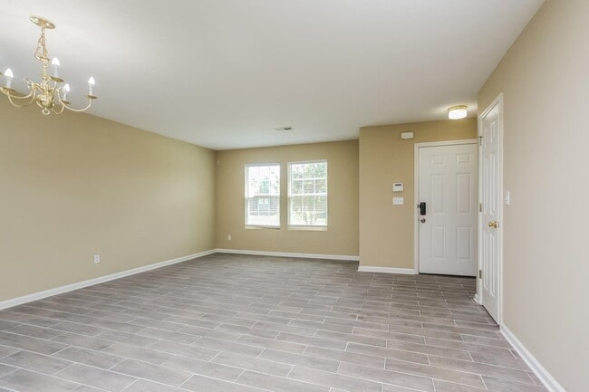 Building Photo - 9996 Chariden Dr