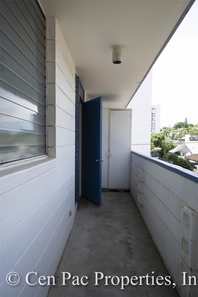 Building Photo - 1715 Anapuni St