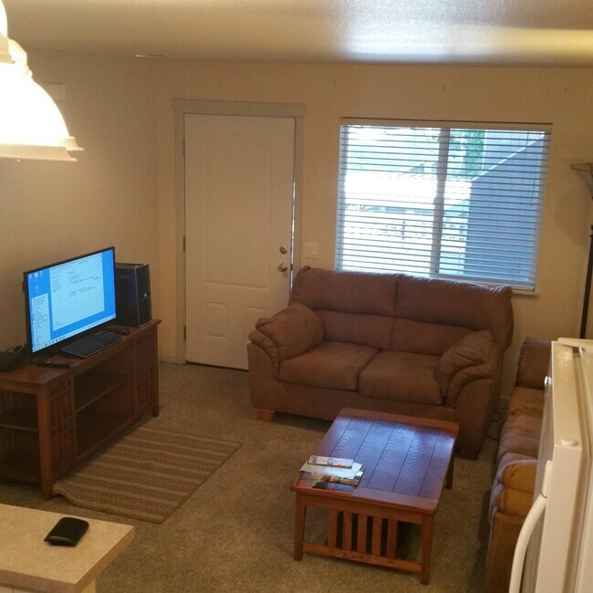 Foto del edificio - 1519 NW Juniper St