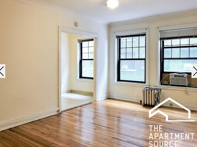 Building Photo - 540 W Briar Pl