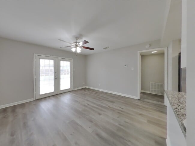 Building Photo - 9007 Gauguin Dr