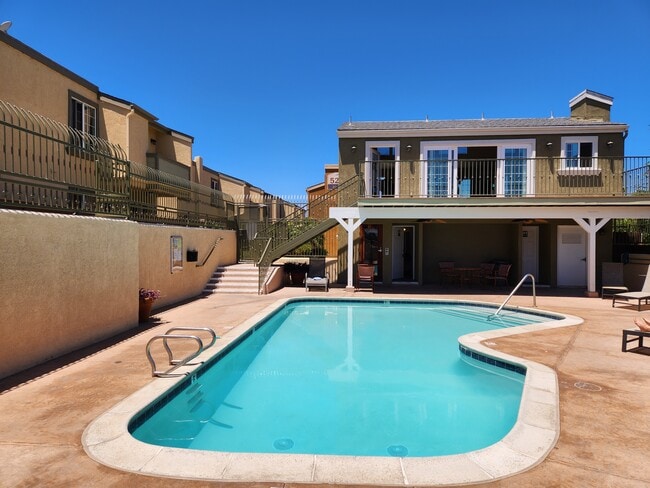 Building Photo - 5252 Balboa Arms Dr