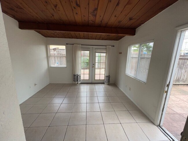 Foto del edificio - 2039-2043 Grand Avenue
