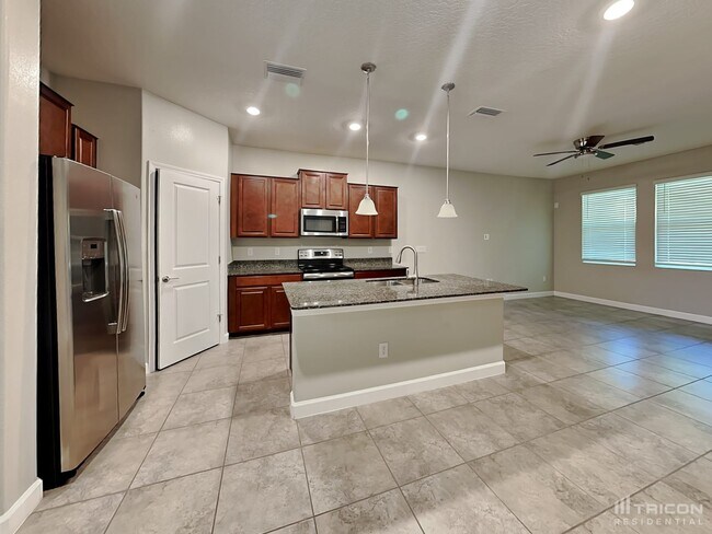 Foto del edificio - 6865 Citrus Creek Ln