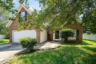 Building Photo - 6656 Blythedale Dr