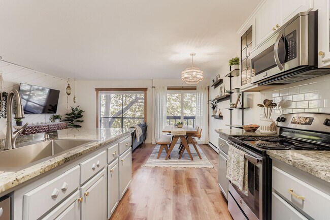 Building Photo - Idyllic West Boulder 2BDR Furnished Home